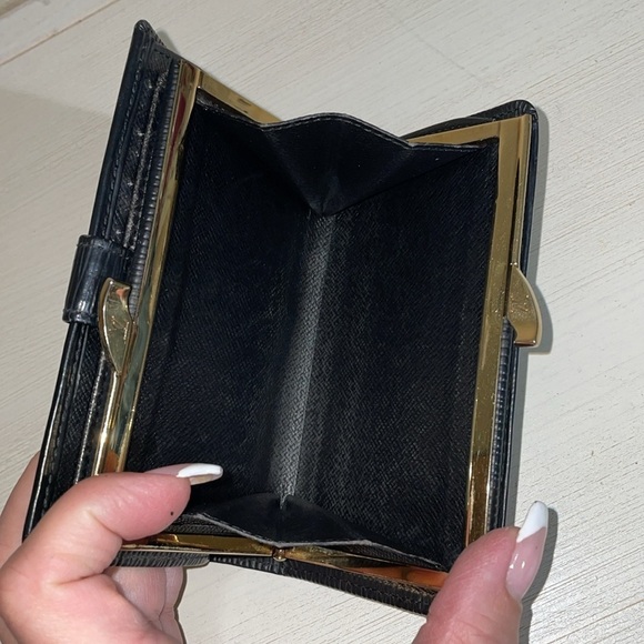 Louis Vuitton Wallet Epi Porte Monnaie Billets Viennois Leather Bifold Wallet 🔥 - Picture 17 of 17